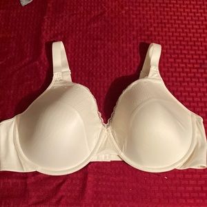 Bra by Bali size 44C!